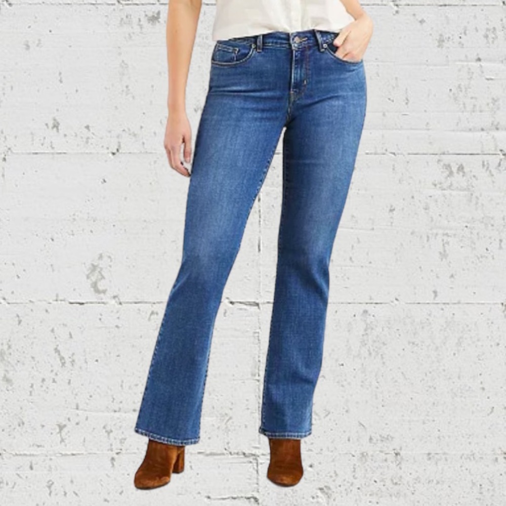 NWT Levi’s 515 Boot Cut Denim Jeans